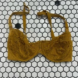 Lively lace underwire bra size 32DD